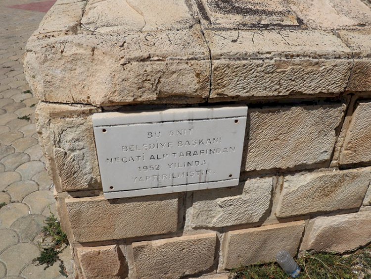 Şair Zihni Türbesi
