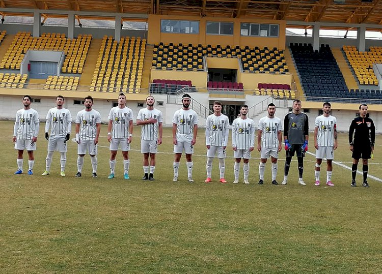 Bayburt Özel İdarespor ilk yarının son maçında Sahasında Tarsus İdman Yurdu ile berabere kaldı