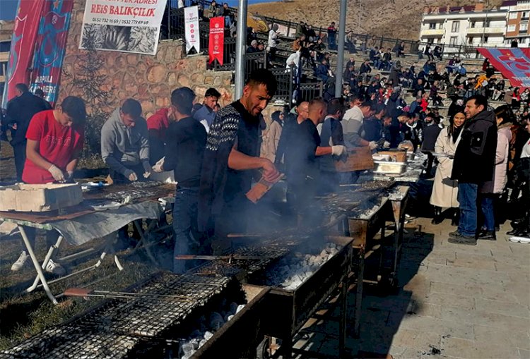 Bayburt'ta ilk defa hamsi festivali düzenlendi