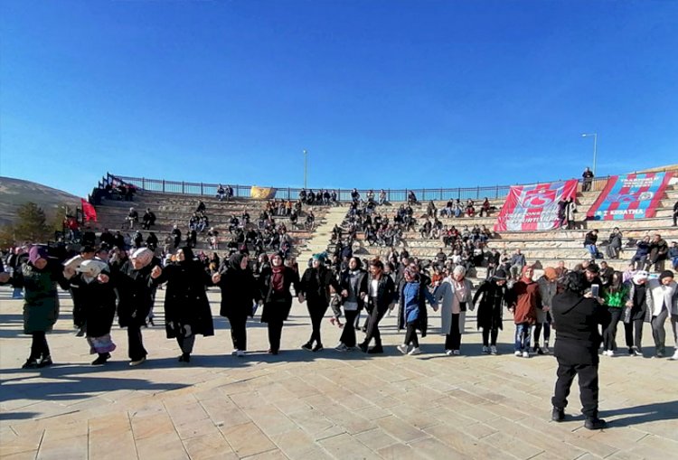 Bayburt'ta ilk defa hamsi festivali düzenlendi