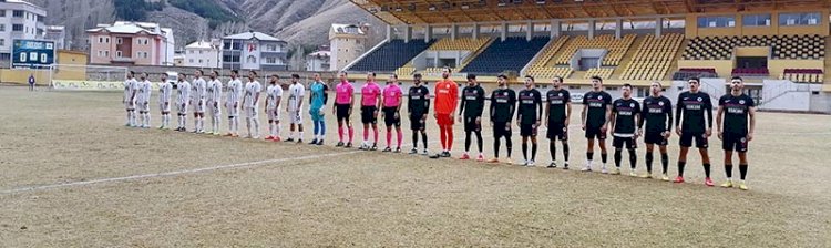 Bayburt Özel İdarespor kendi evinde tek golle mağlubiyet.