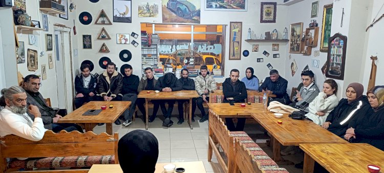 Elisa Bayburt Kitap Sahafta bu haftanın Söyleşi Konusu Türkçemiz üzerineydi
