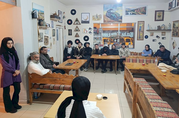 Elisa Bayburt Kitap Sahafta bu haftanın Söyleşi Konusu Türkçemiz üzerineydi